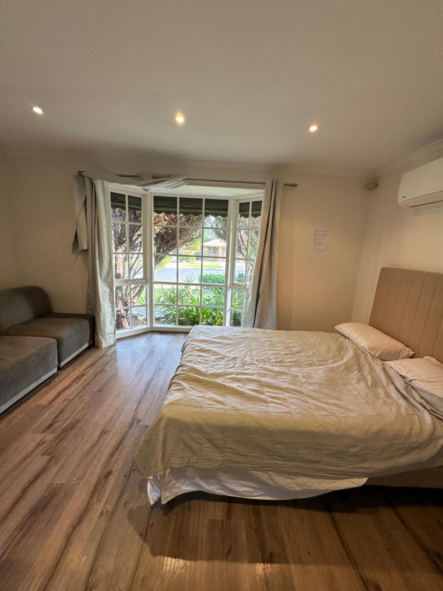 Westmelb Comfy Rooms Tarneit Exterior photo